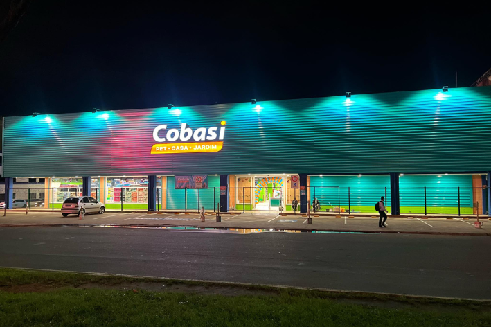 Cobasi Pistão Sul: kohtumine 7. Cobasi kauplusega Brasílias